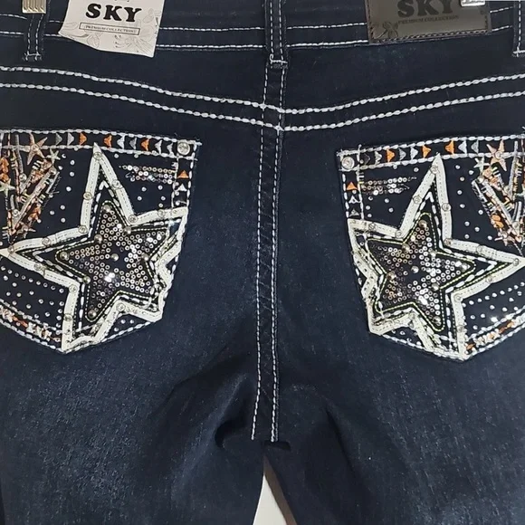 NWT Women's SKY Jeans Size 13/14 Low Rise Flare Star Jewel Bedazzled Pockets - Picture 3 of 6